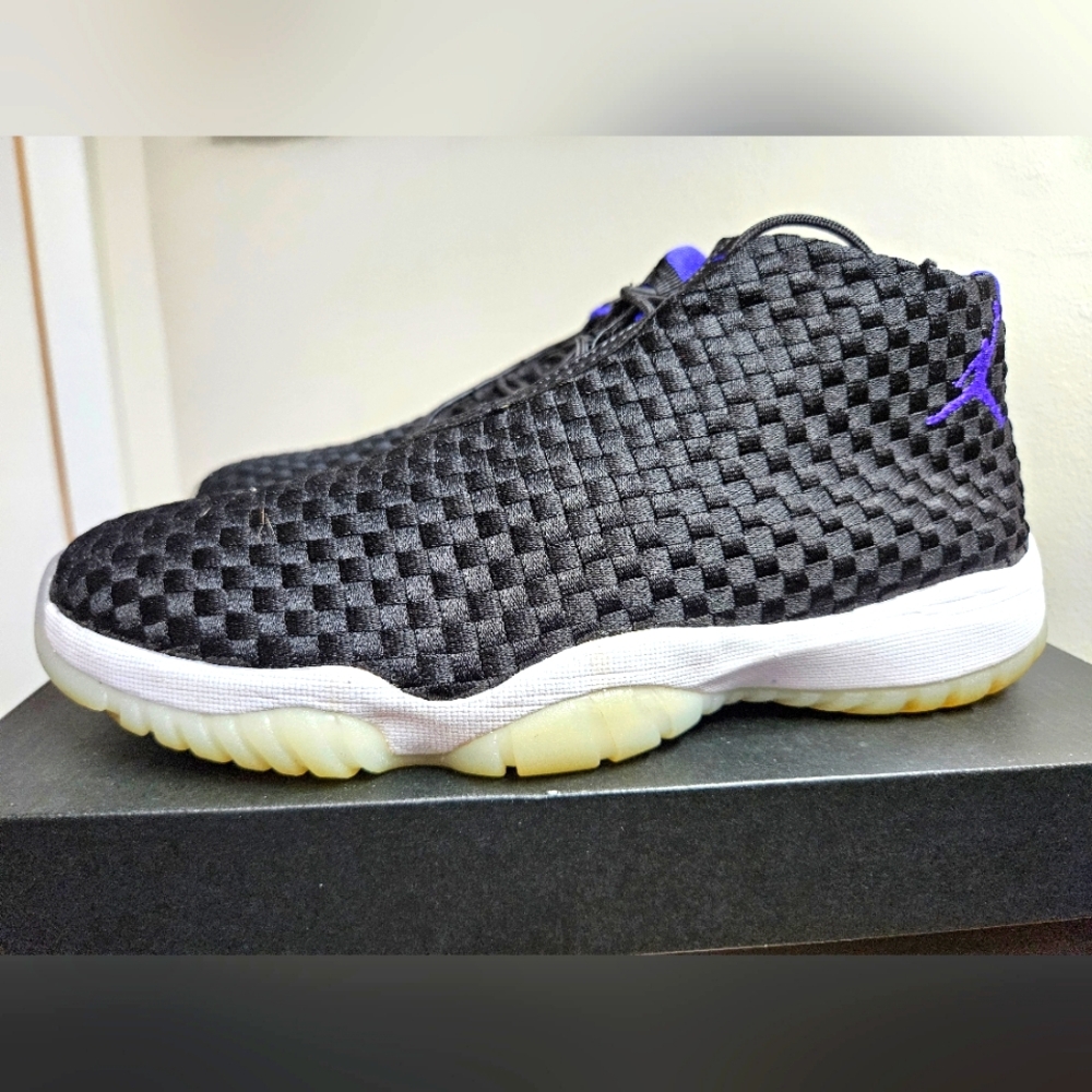 Size 9 - Air Jordan Future Black